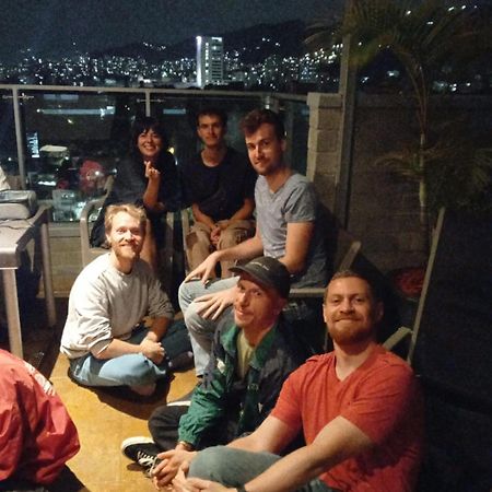 Hostel Metro Floresta Alojamiento Medellín Esterno foto