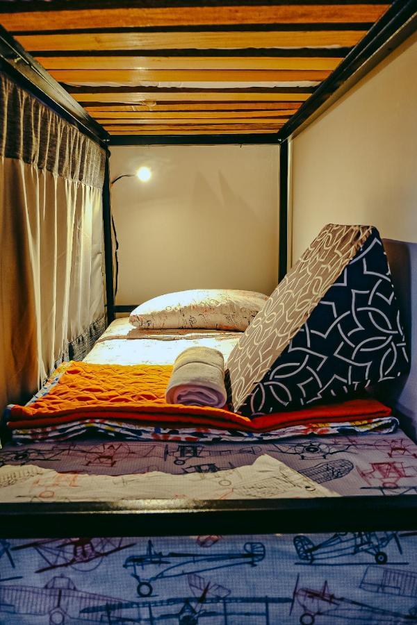 Hostel Metro Floresta Alojamiento Medellín Esterno foto
